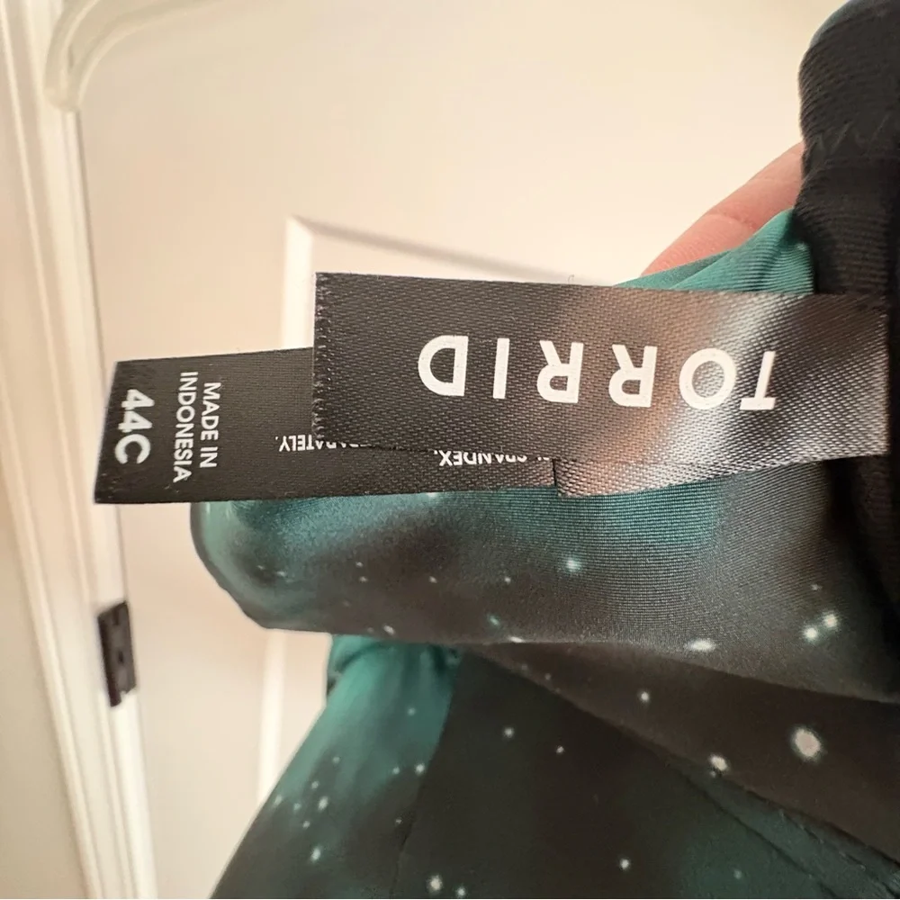 EUC, plus, intimate, bra, supportive, comfy, sexy, 44c
Torrid, plus, curvy girl - Picture 8 of 8